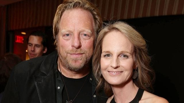 Who is Helen Hunt dating in 2023
