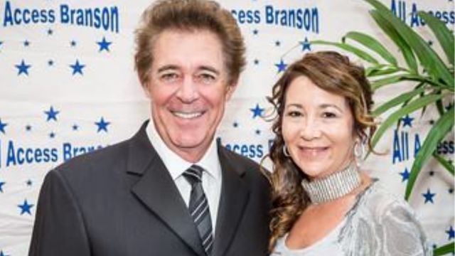 Barry Williams’ Wife